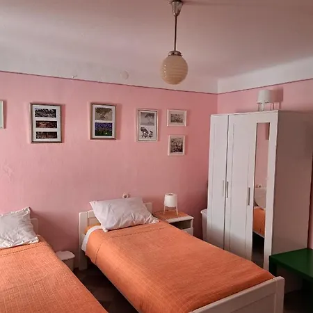 Apartment House Tomic Cres